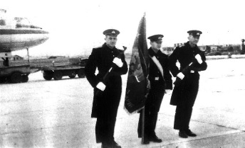 Асистент на знамето - 1966 г. (първият в ляво)